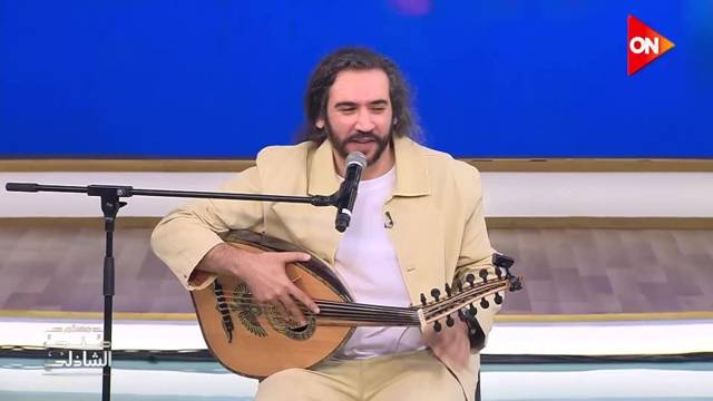 سعد العود بيغني وبيعزف عود في «معكم منى الشاذلي»